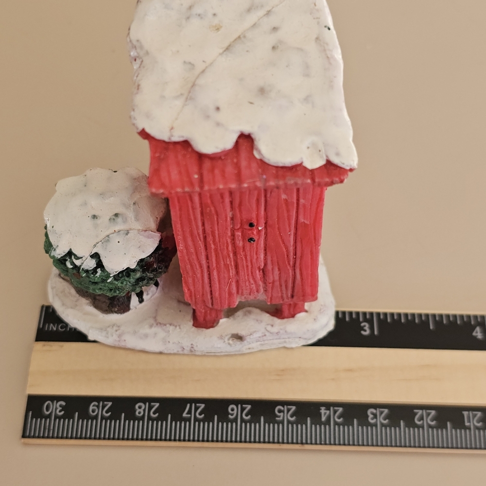 2 Lemax Christmas Outhouse & Tree Figurines 3" Red Resin Snow Wreath Decor - Picture 5 of 8